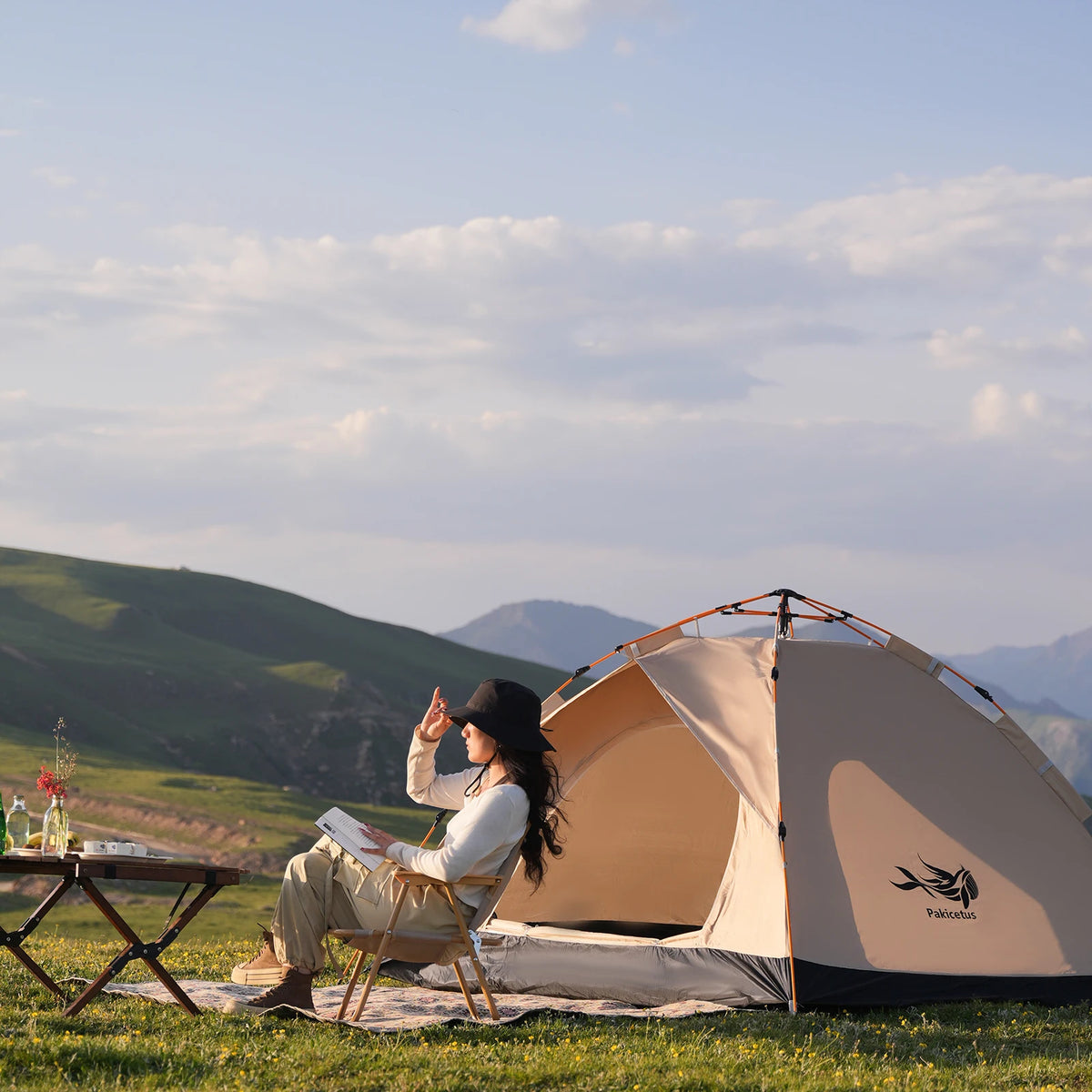 Pakicetus Automatic Pop Up Camping Tent Quick Setup Portable